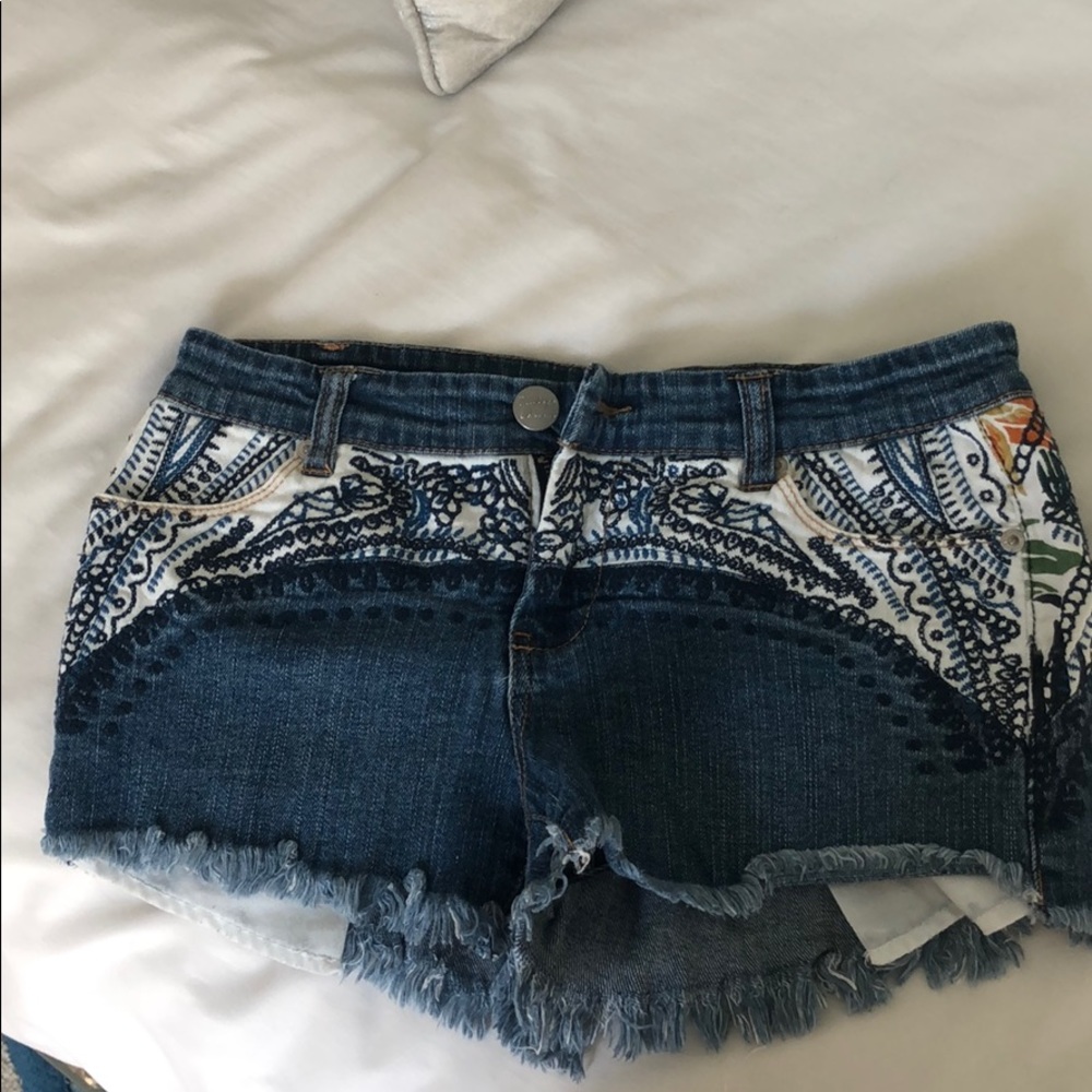 Vintage Havana low waisted denim shorts